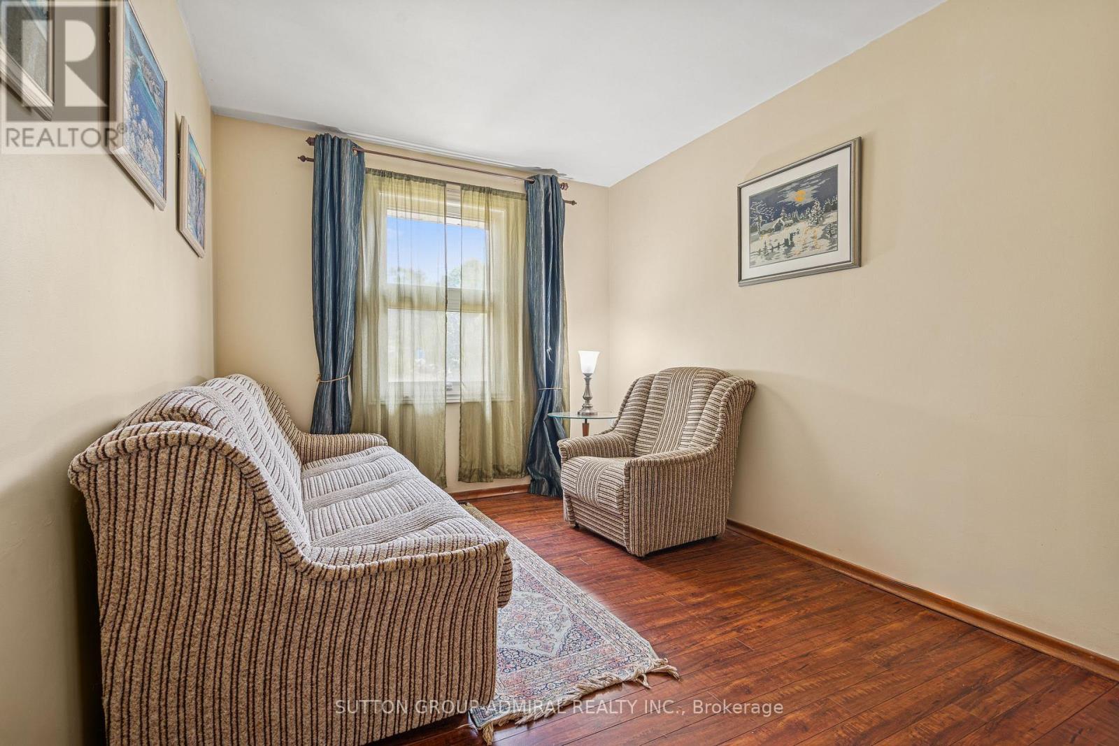 499 York Street, Brock, ON - Indoor