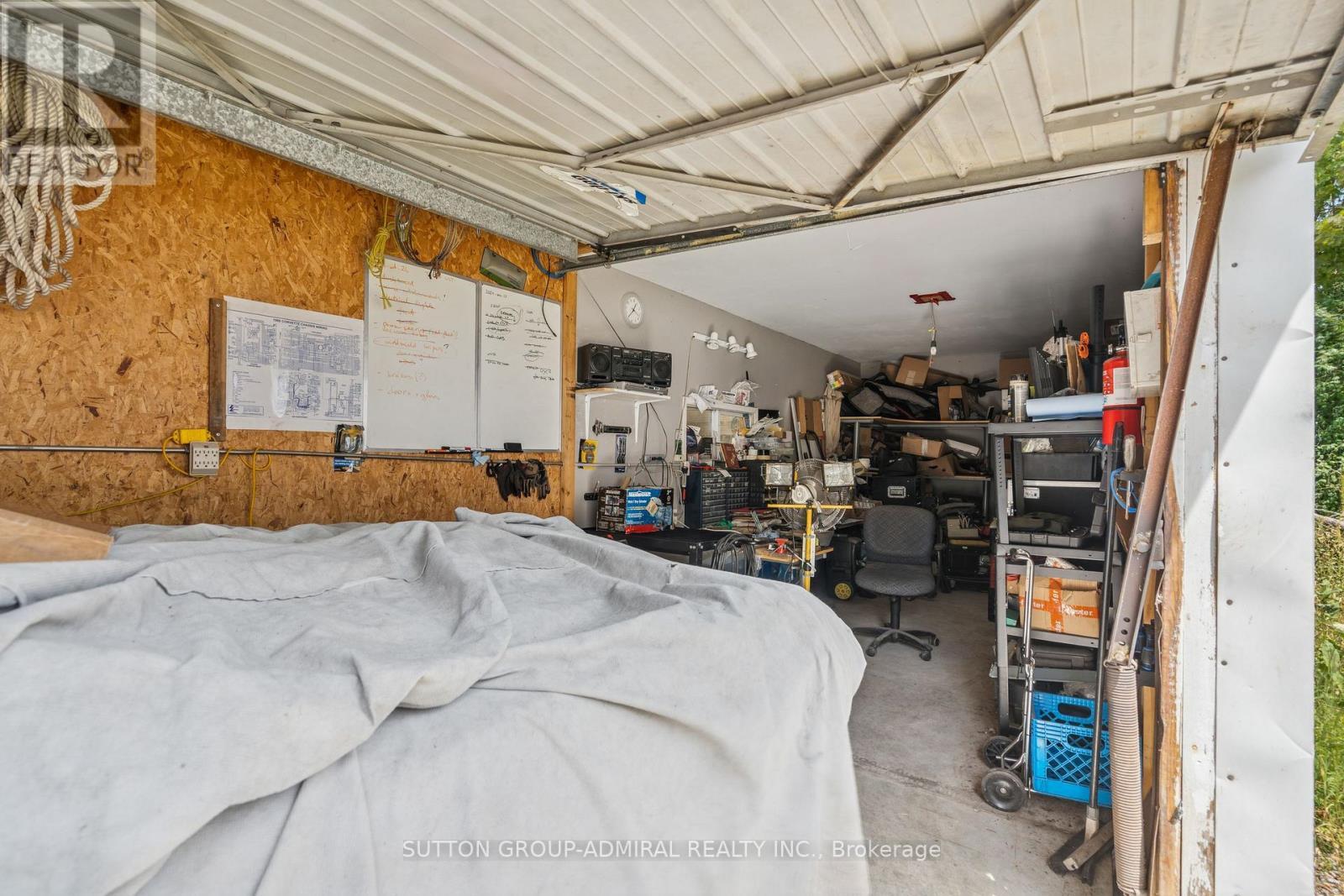 499 York Street, Brock, ON - Indoor Photo Showing Garage