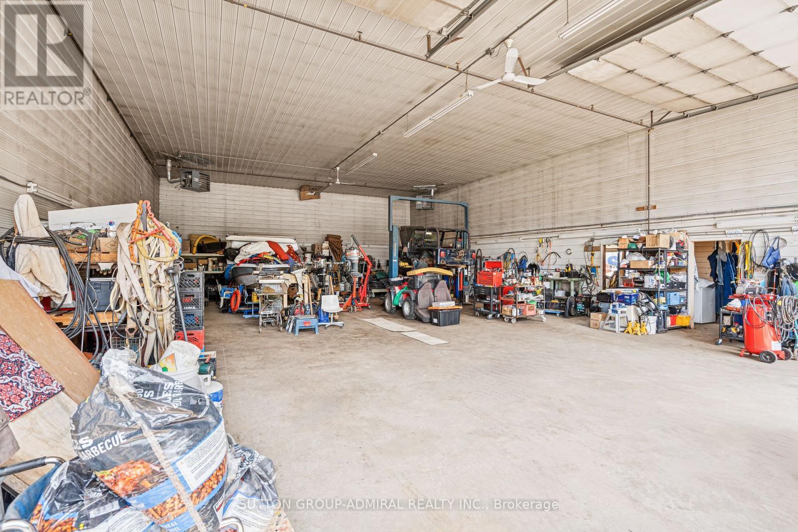 499 York Street, Brock, ON - Indoor Photo Showing Garage