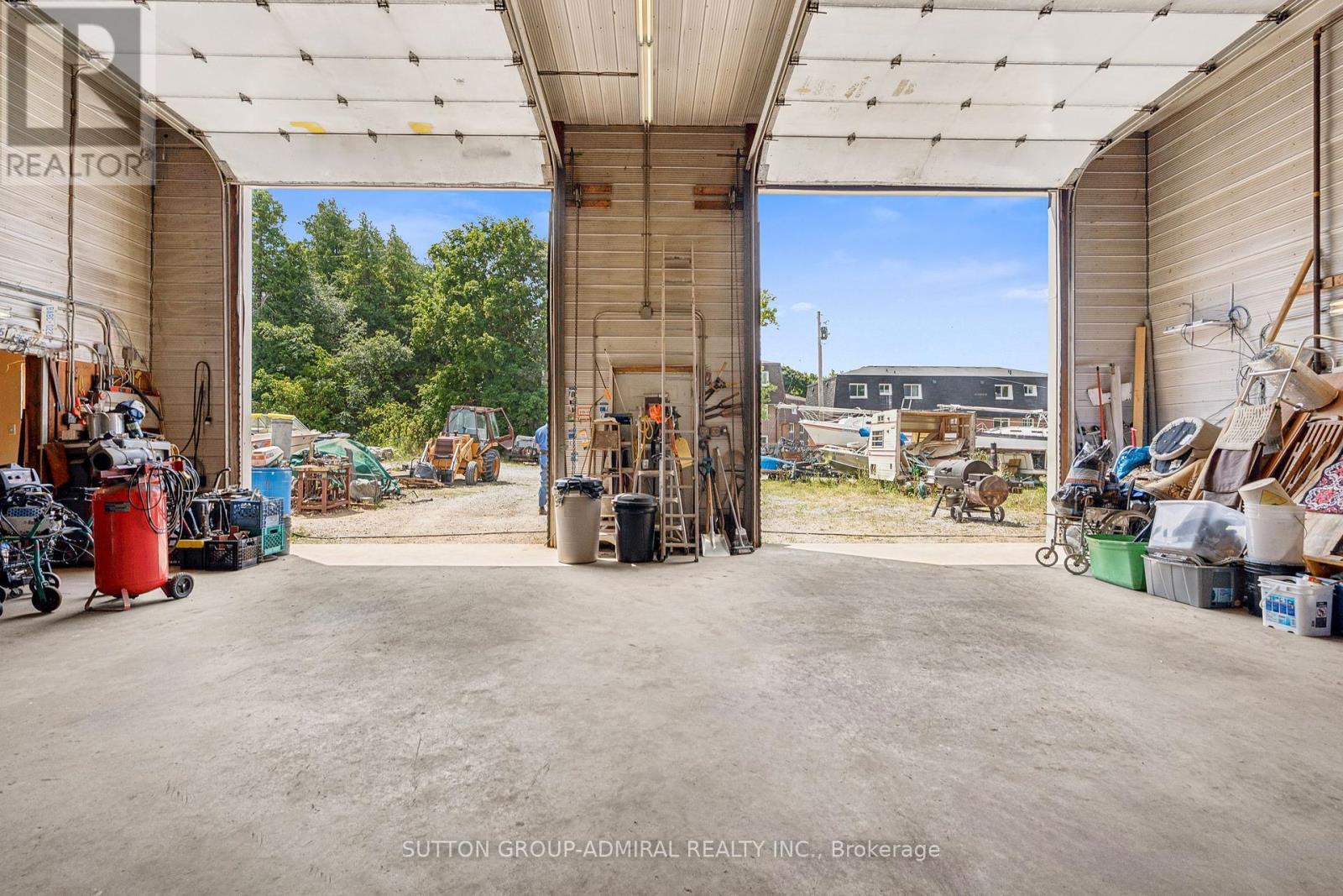 499 York Street, Brock, ON - Indoor Photo Showing Garage
