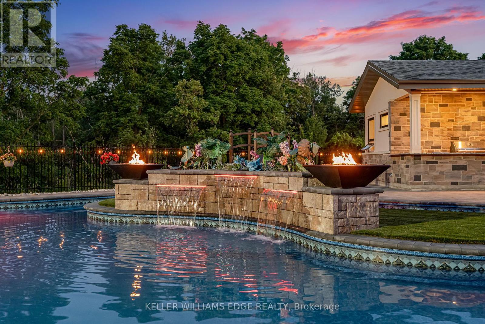 3122 Cedar Springs Road, Burlington, ON - Outdoor With In Ground Pool