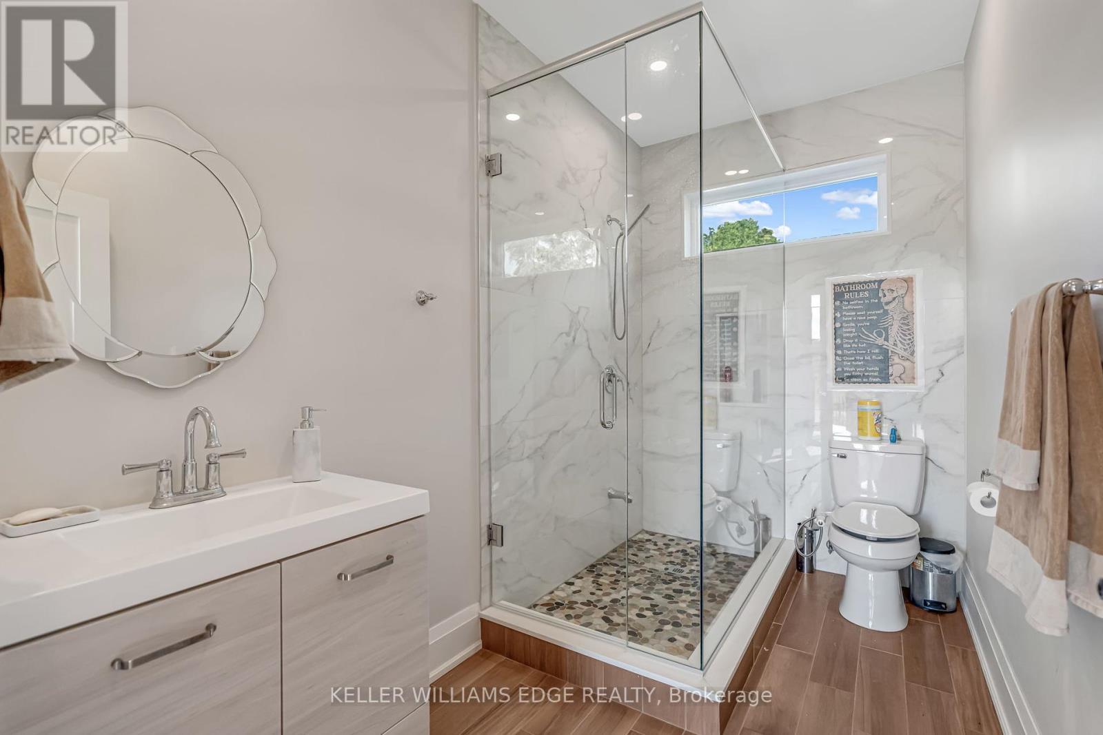 3122 Cedar Springs Road, Burlington, ON - Indoor Photo Showing Bathroom