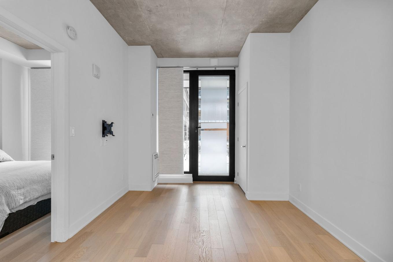 Salon - 116-700 Rue St-Paul O., Montréal (Ville-Marie), QC - Indoor Photo Showing Other Room