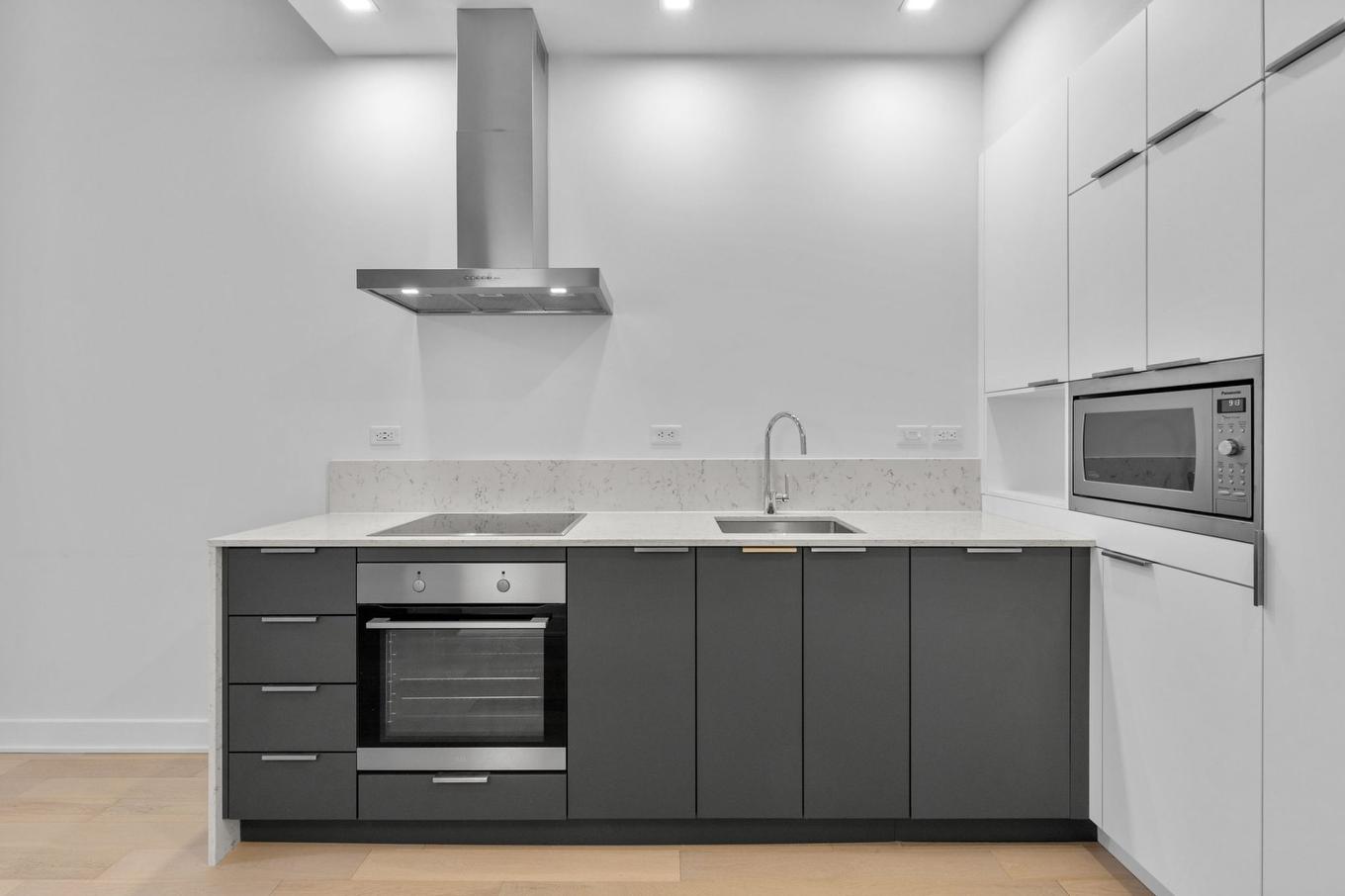 Cuisine - 116-700 Rue St-Paul O., Montréal (Ville-Marie), QC - Indoor