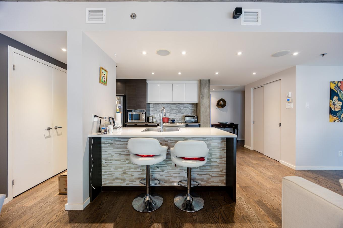 Kitchen - 105-9815 Boul. Leduc, Brossard, QC - Indoor