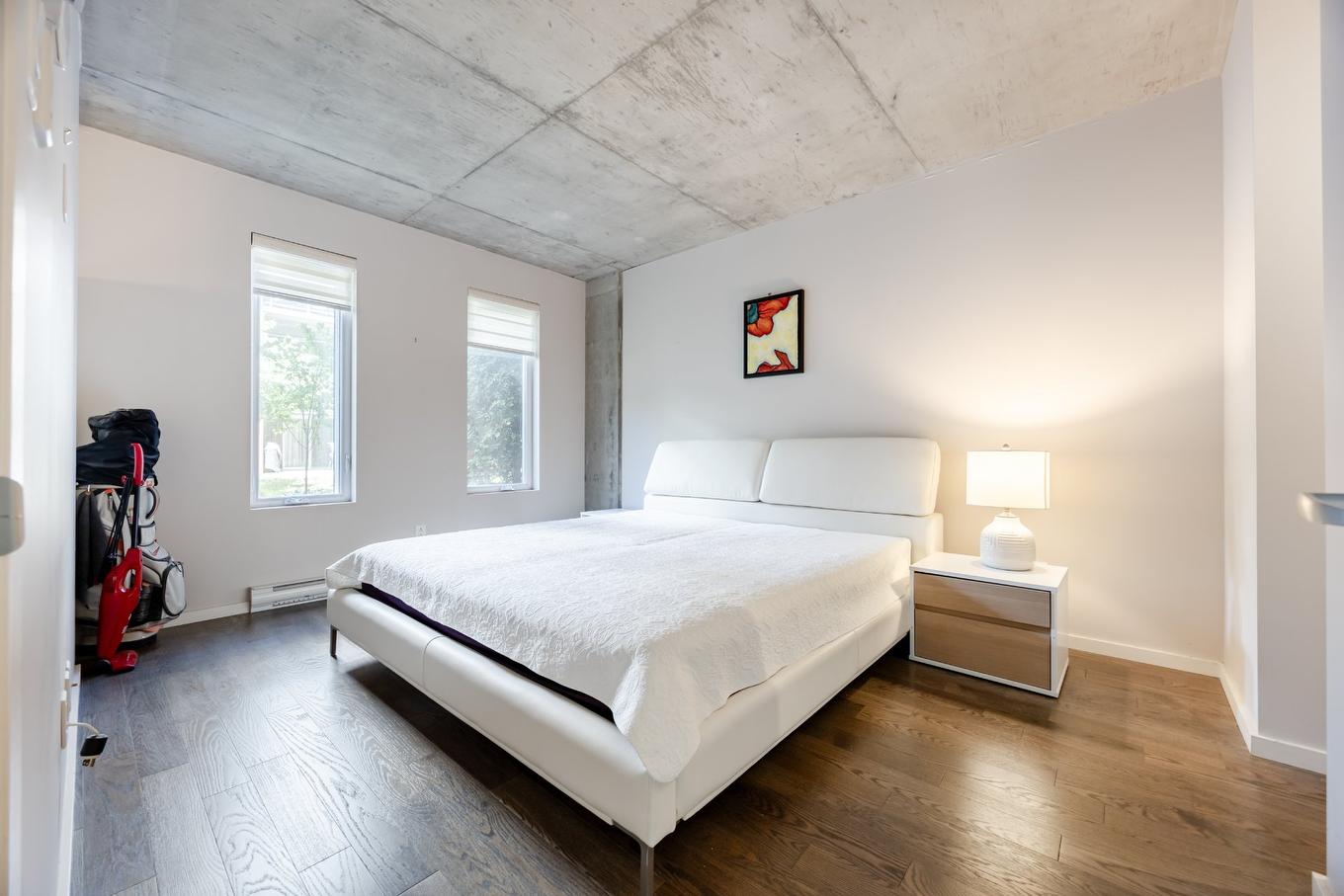 Primary bedroom - 105-9815 Boul. Leduc, Brossard, QC - Indoor Photo Showing Bedroom