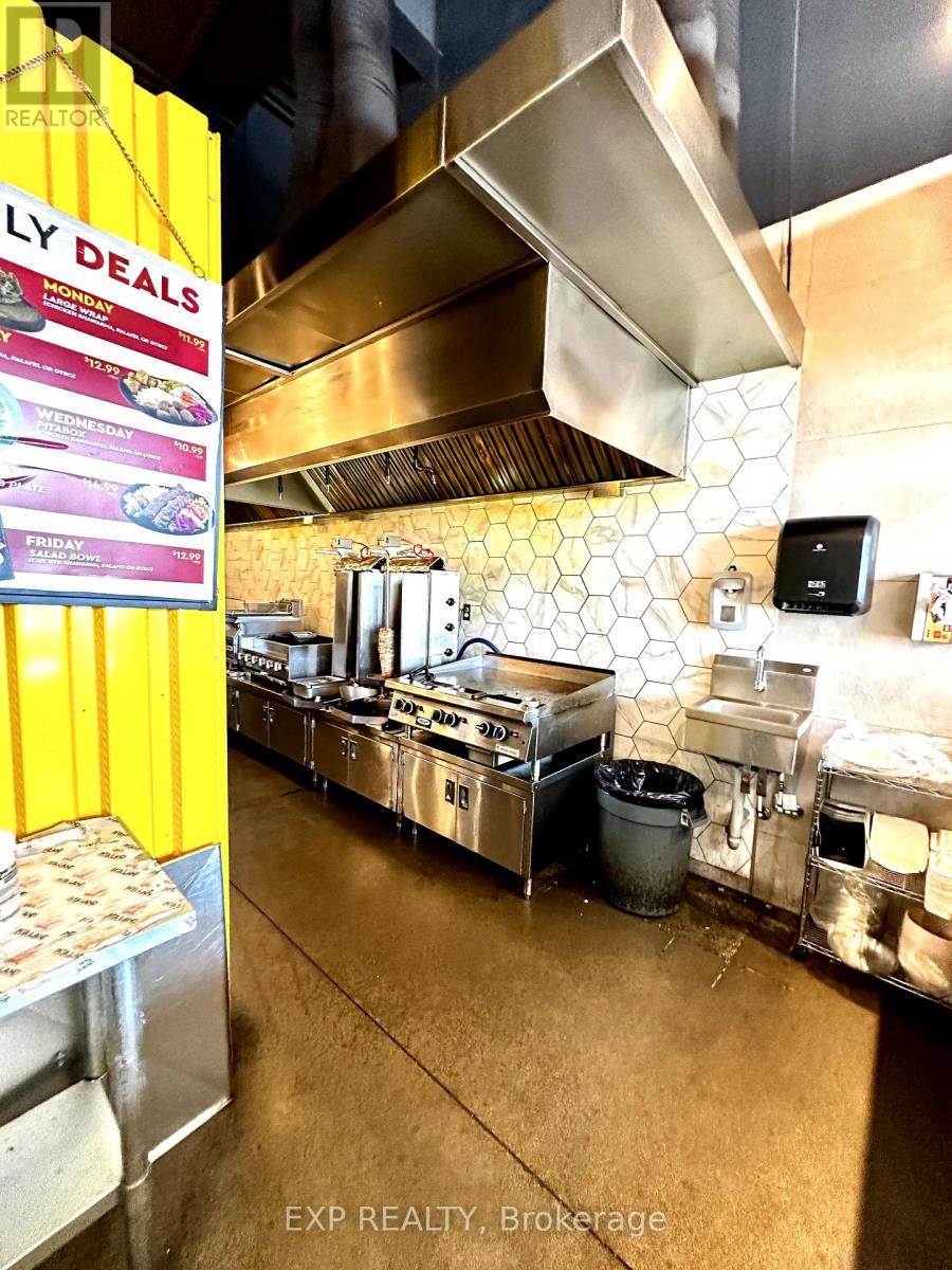 #A6 - 70 World Drive, Mississauga, ON