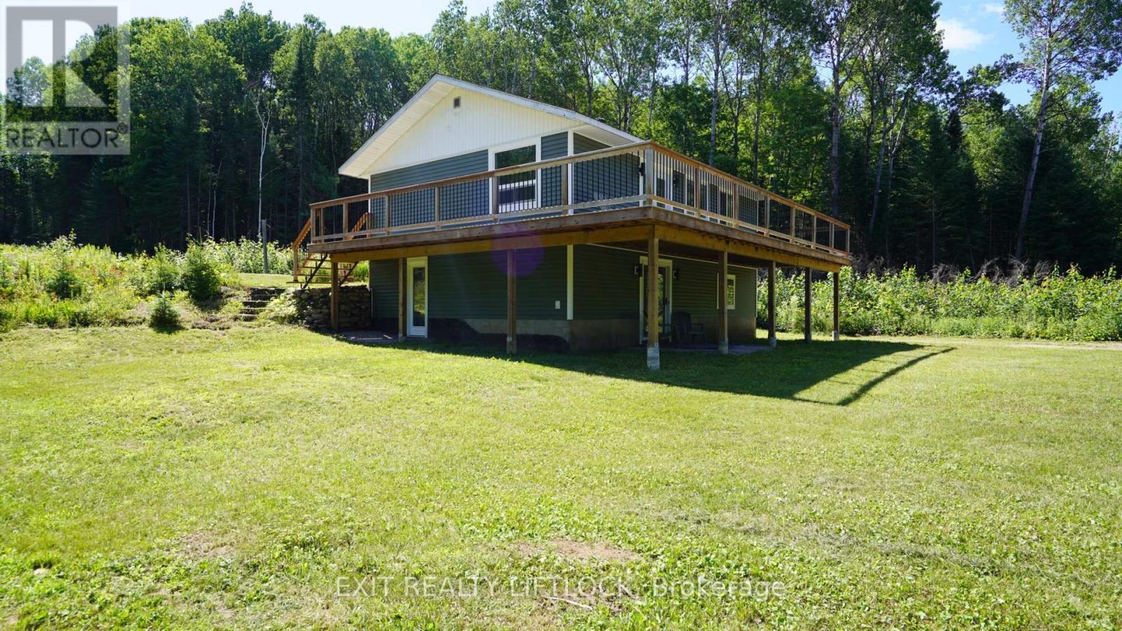 868 Addington Road, Brudenell, Lyndoch And Raglan, ON - Outdoor With Deck Patio Veranda