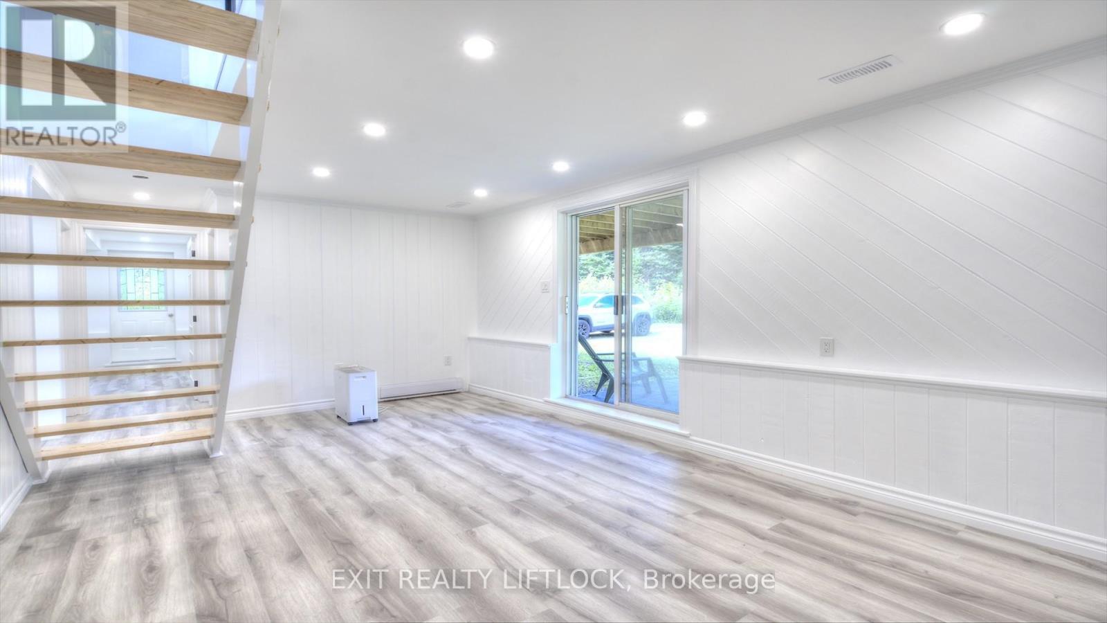 868 Addington Road, Brudenell, Lyndoch And Raglan, ON - Indoor Photo Showing Other Room