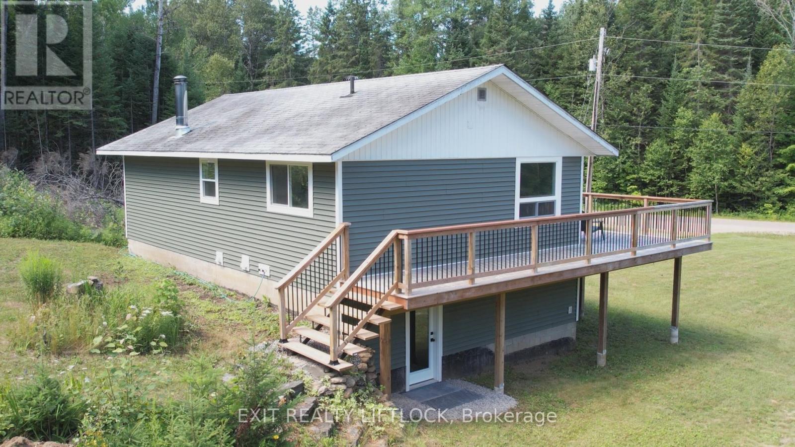 868 Addington Road, Brudenell, Lyndoch And Raglan, ON - Outdoor With Deck Patio Veranda With Exterior