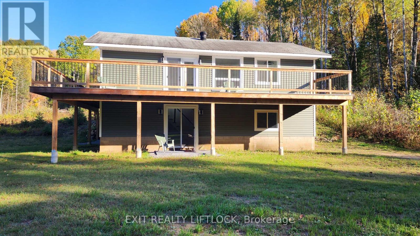 868 Addington Road, Brudenell, Lyndoch And Raglan, ON - Outdoor With Deck Patio Veranda