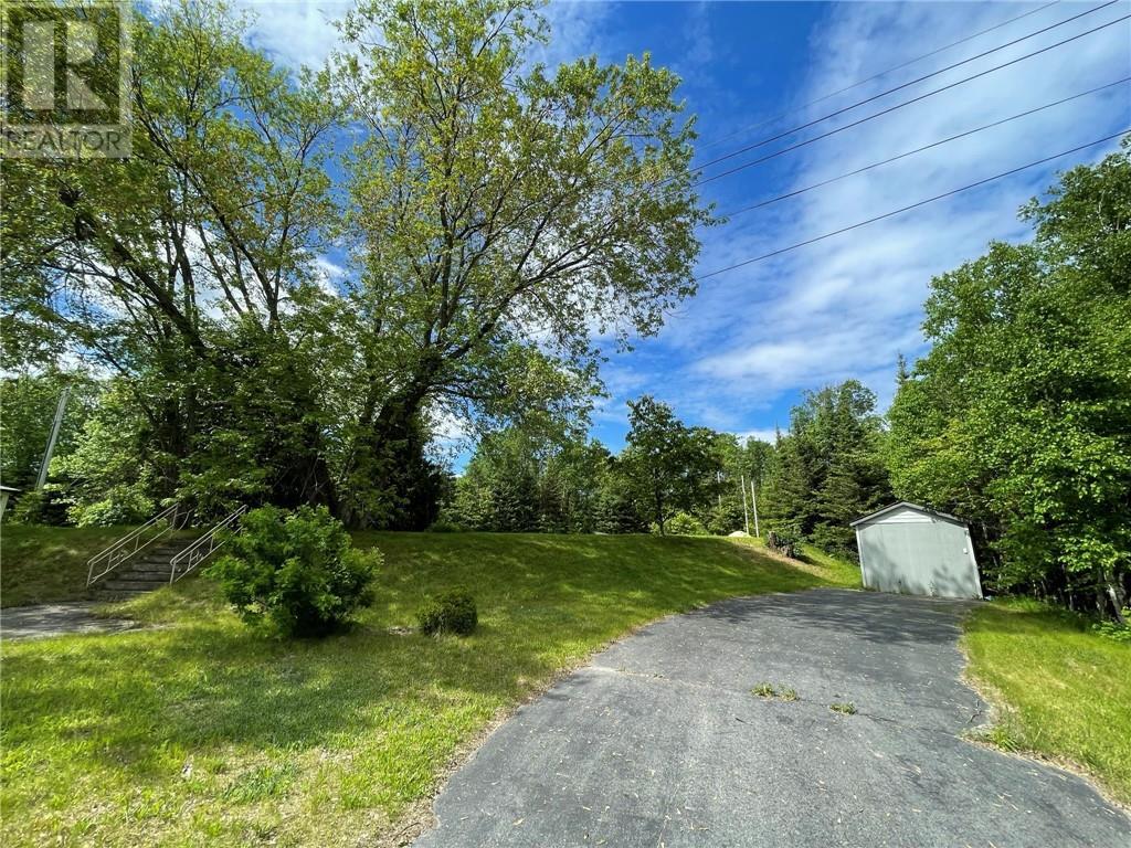 6 Gill Crescent, Onaping, ON