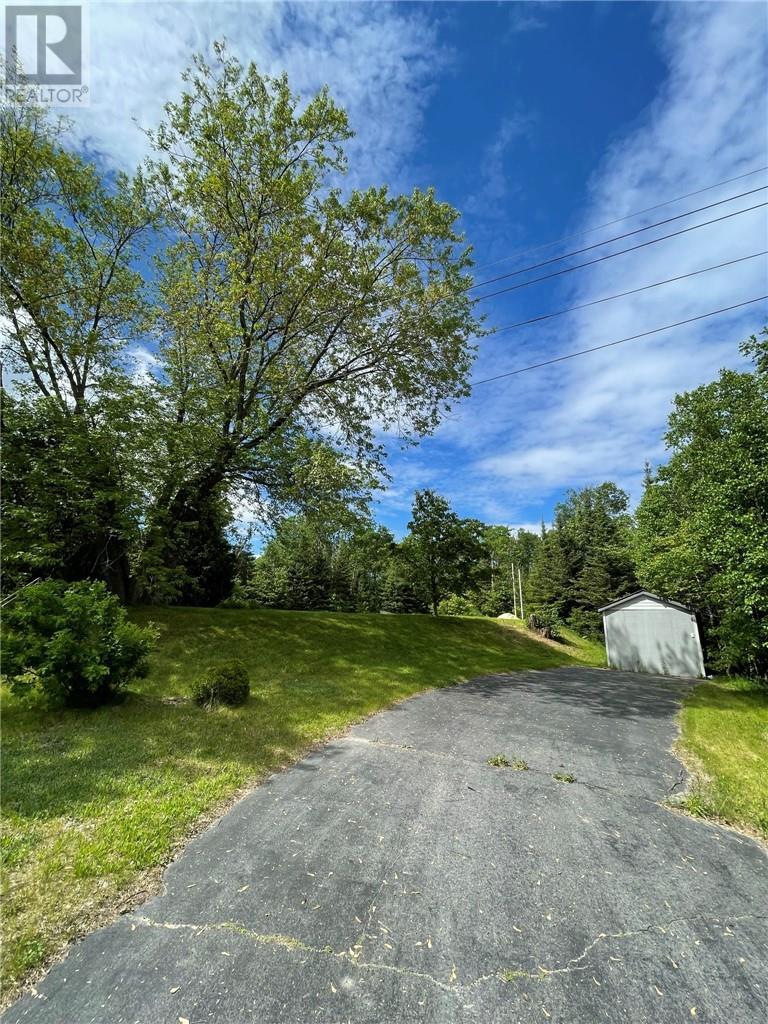 6 Gill Crescent, Onaping, ON