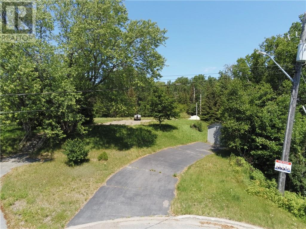 6 Gill Crescent, Onaping, ON