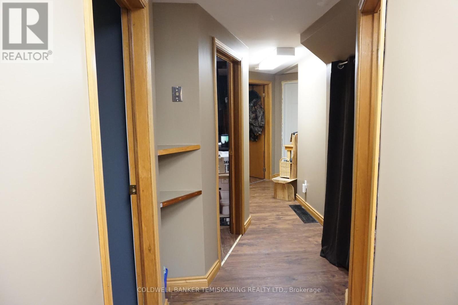 Unit 1- Hallway - 293 Meridian Avenue, Temiskaming Shores (Haileybury), ON - Indoor Photo Showing Other Room