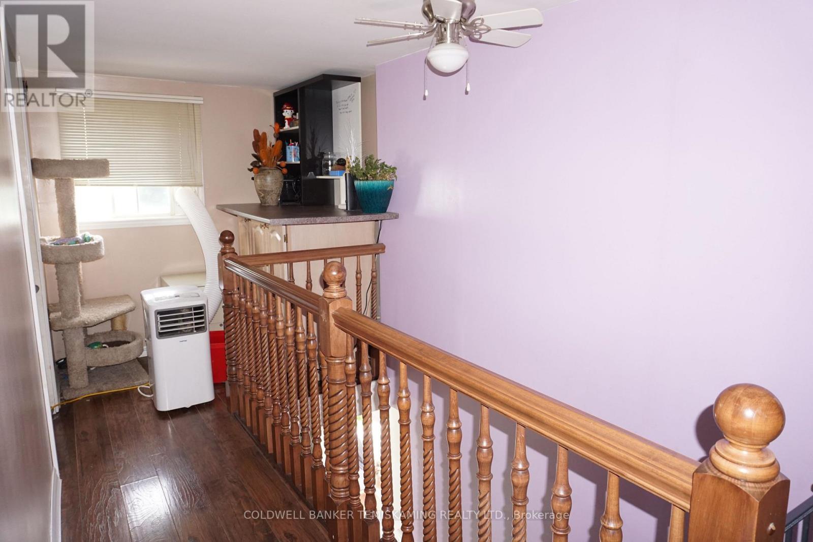 Unit 2- Hallway - 293 Meridian Avenue, Temiskaming Shores (Haileybury), ON - Indoor Photo Showing Other Room