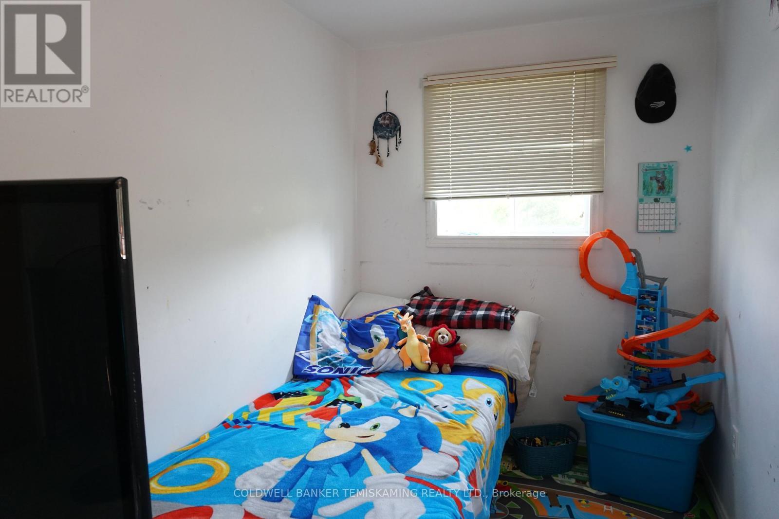 Unit 2- Bedroom 2 - 293 Meridian Avenue, Temiskaming Shores (Haileybury), ON - Indoor Photo Showing Bedroom