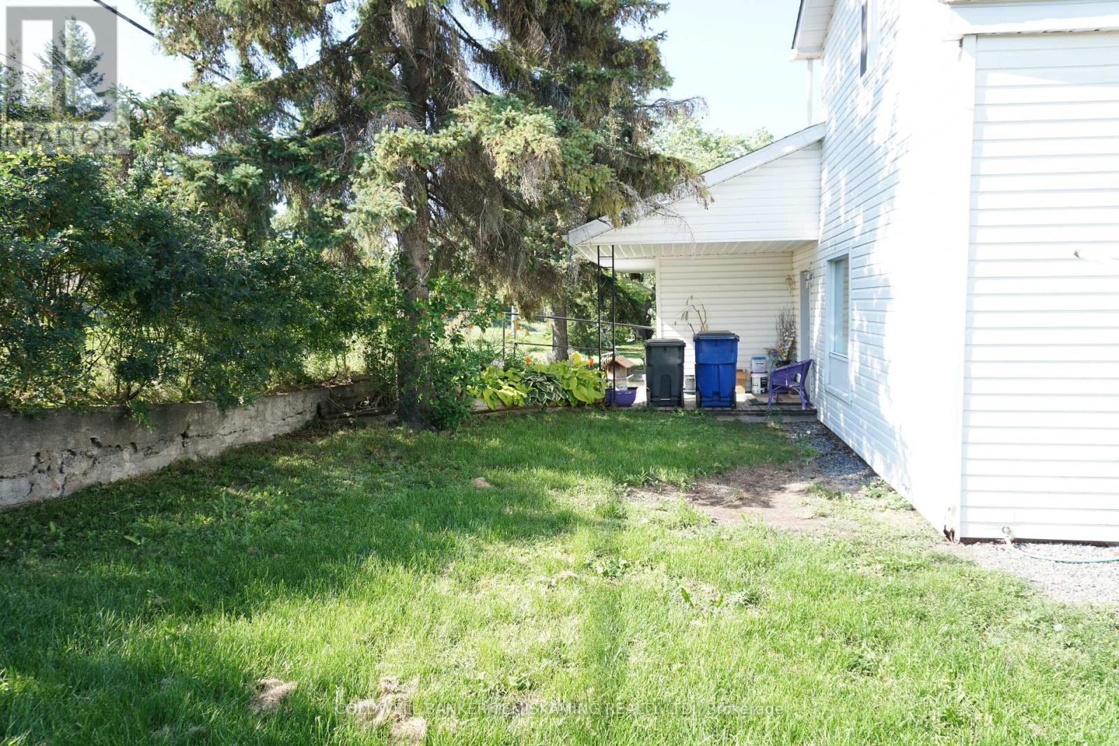 Unit 2-Side Yard - 293 Meridian Avenue, Temiskaming Shores (Haileybury), ON - Outdoor