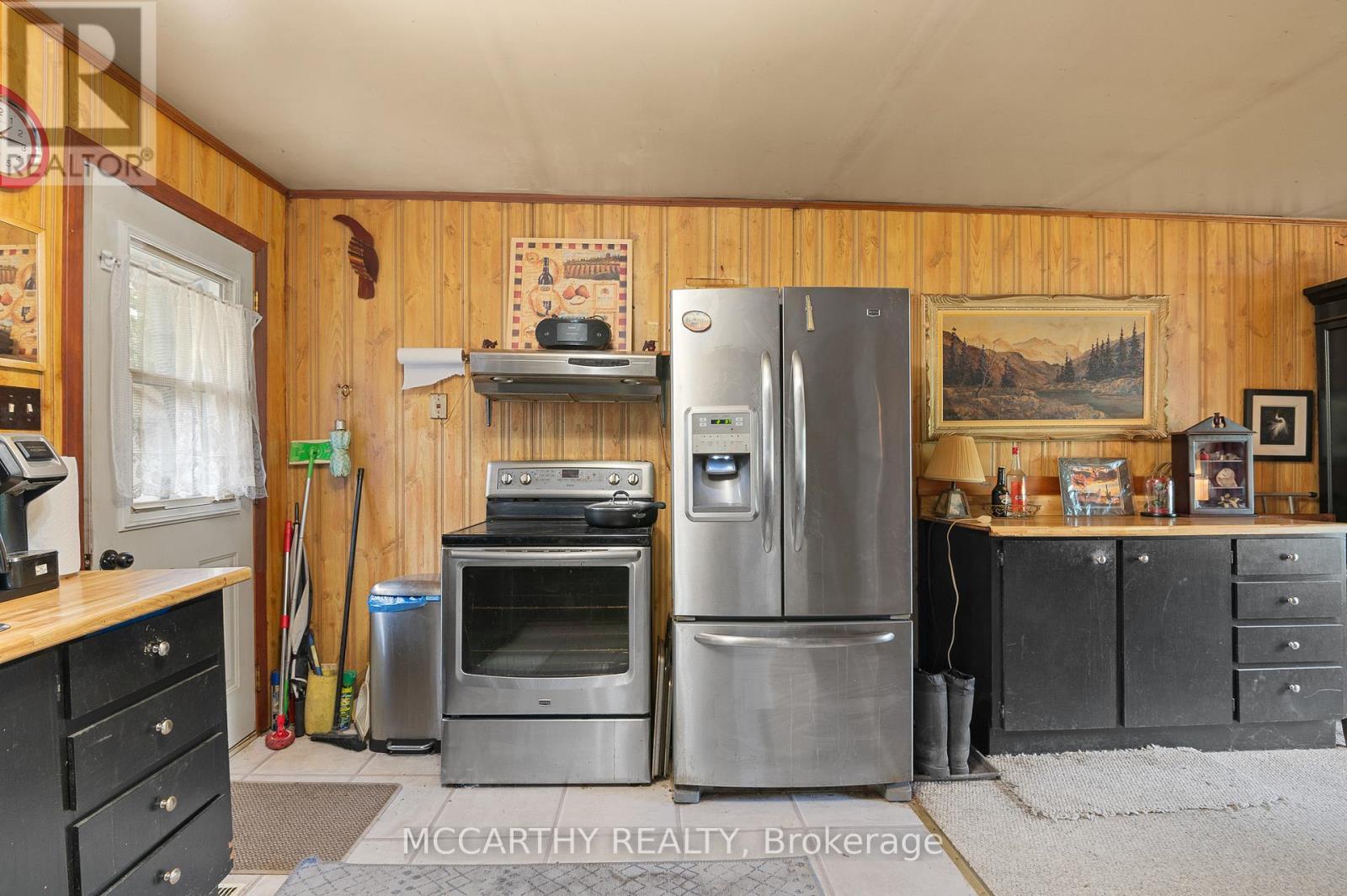 21 Mccutcheon Road, Mulmur, ON - Indoor Photo Showing Kitchen