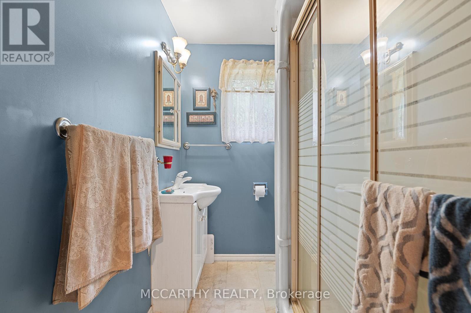 21 Mccutcheon Road, Mulmur, ON - Indoor Photo Showing Bathroom