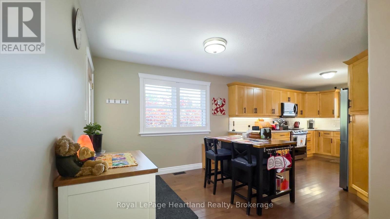 39 Balvina Drive W, Goderich (Goderich (Town)), ON - Indoor Photo Showing Kitchen