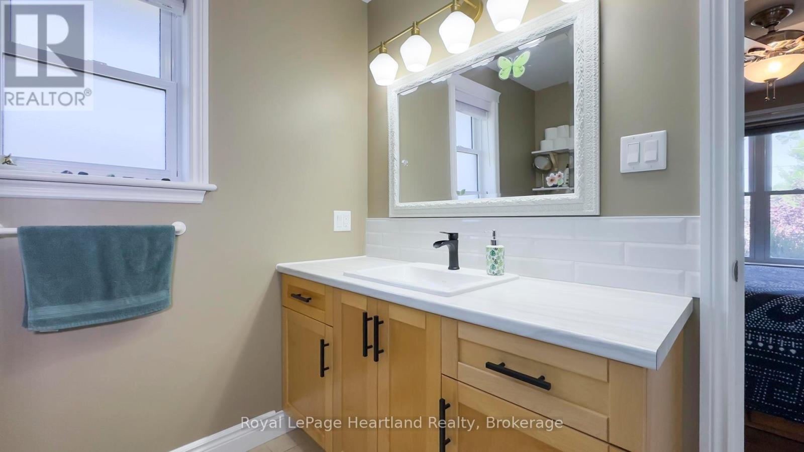 39 Balvina Drive W, Goderich (Goderich (Town)), ON - Indoor Photo Showing Bathroom