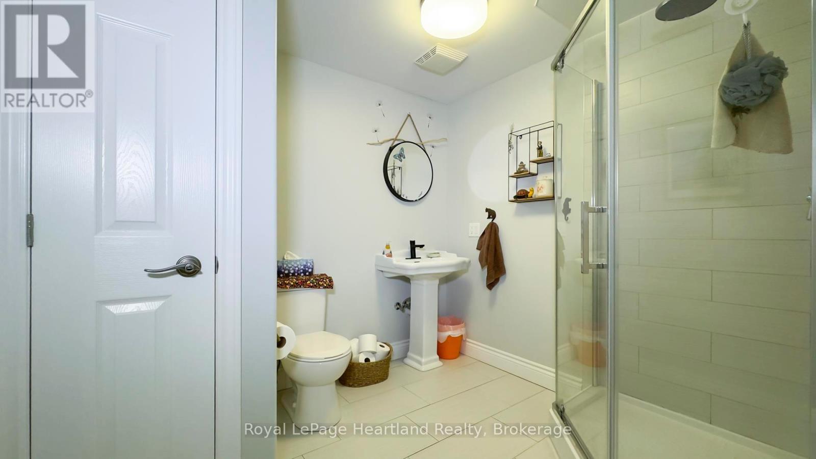 39 Balvina Drive W, Goderich (Goderich (Town)), ON - Indoor Photo Showing Bathroom