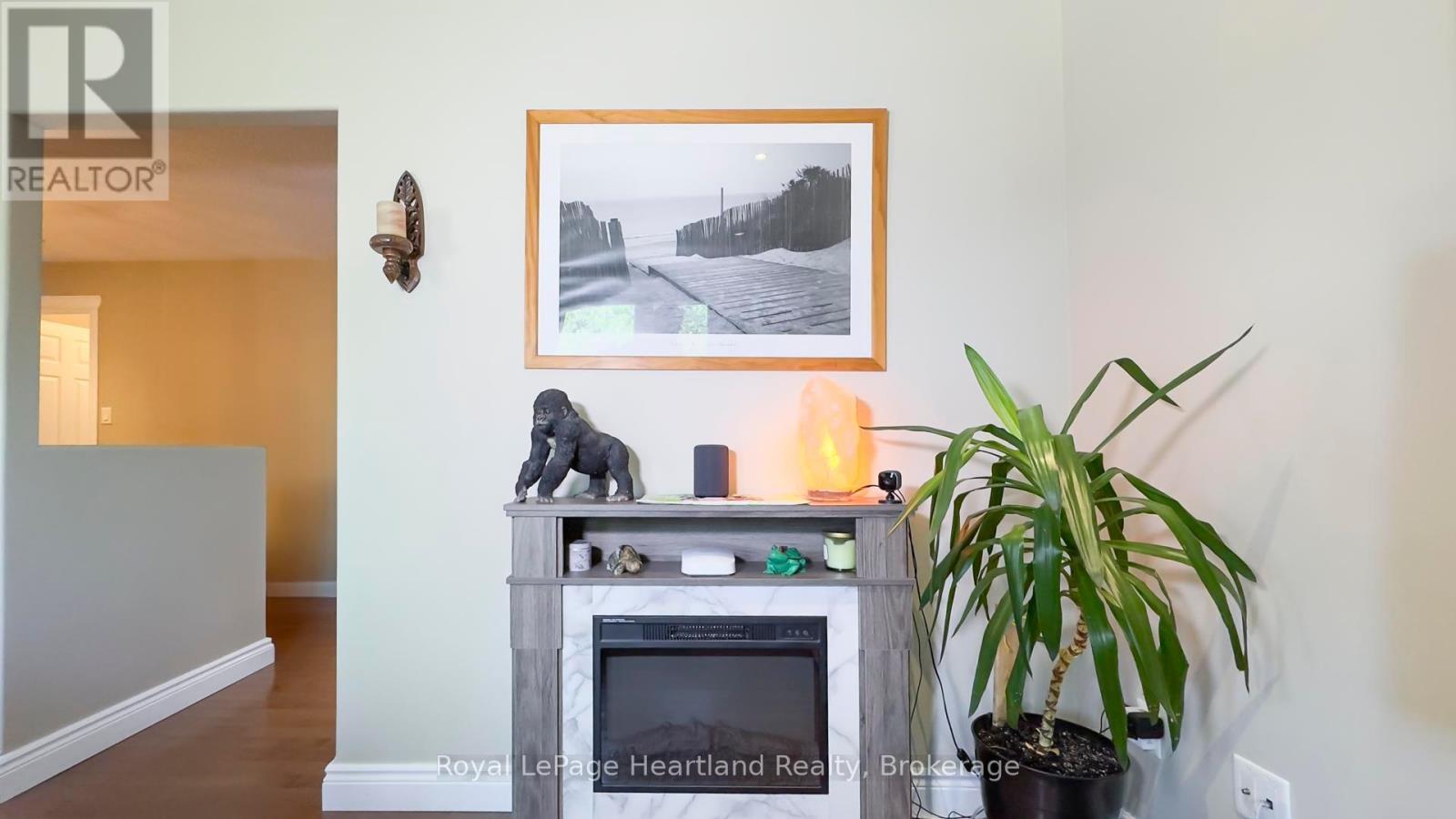 39 Balvina Drive W, Goderich (Goderich (Town)), ON - Indoor Photo Showing Other Room With Fireplace