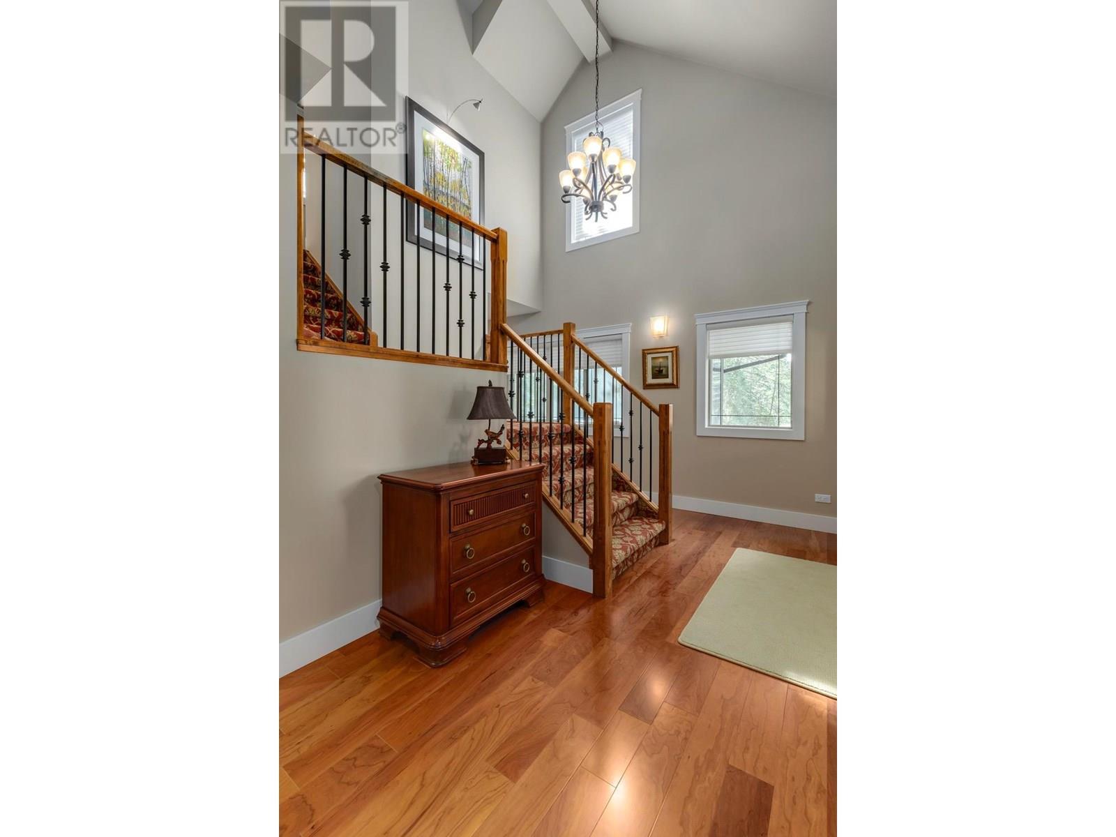 Main house - 8566 Eacrett Road, Dry Gulch, BC - Indoor Photo Showing Other Room