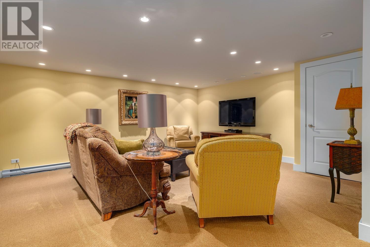 Main house - 8566 Eacrett Road, Dry Gulch, BC - Indoor