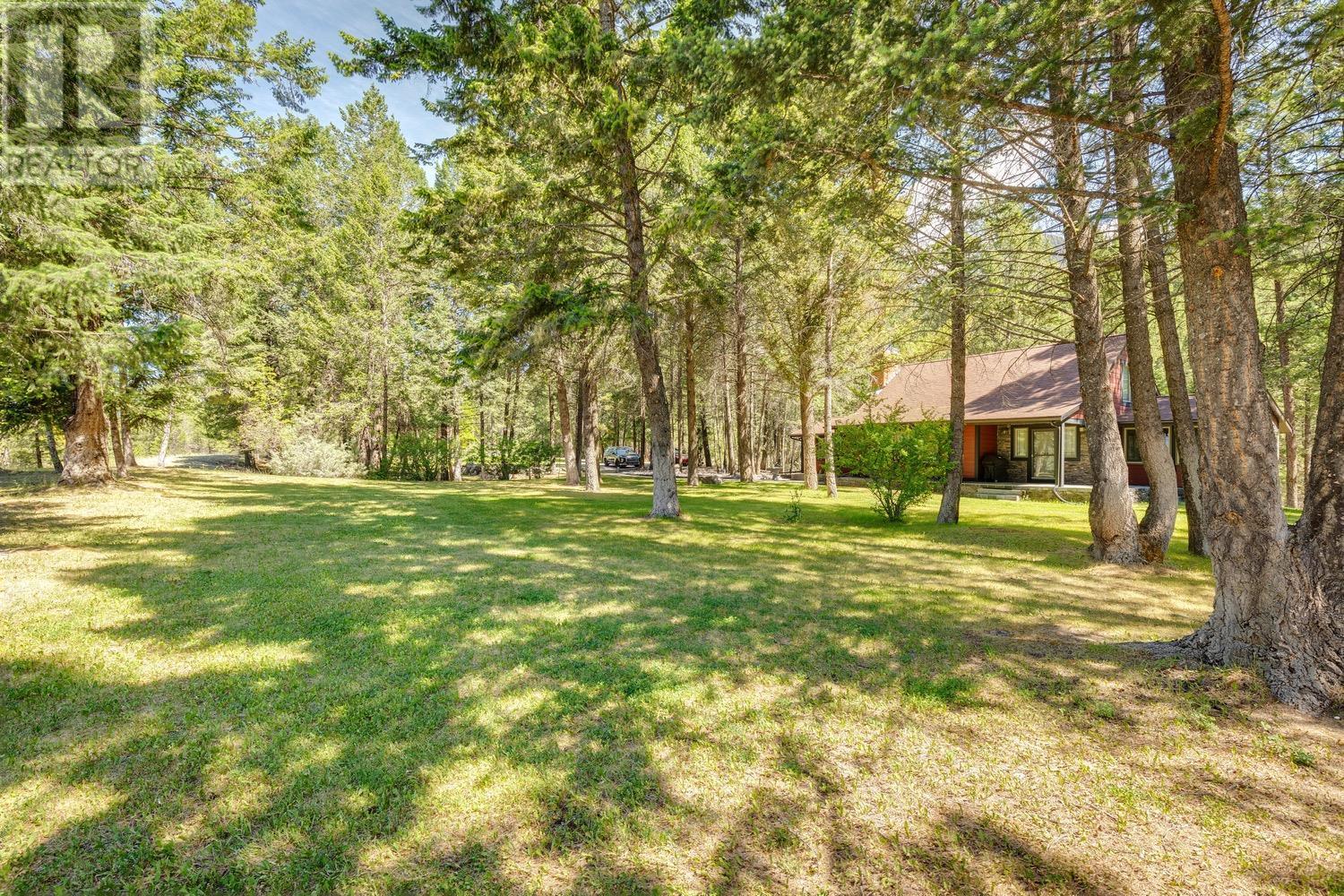 8566 Eacrett Road, Dry Gulch, BC - Outdoor