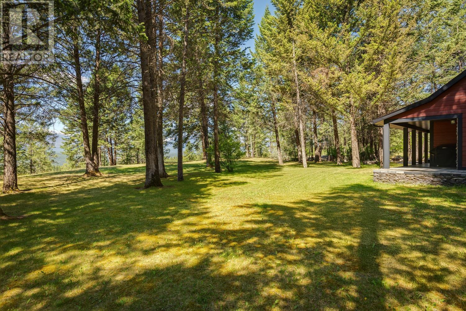 8566 Eacrett Road, Dry Gulch, BC - Outdoor