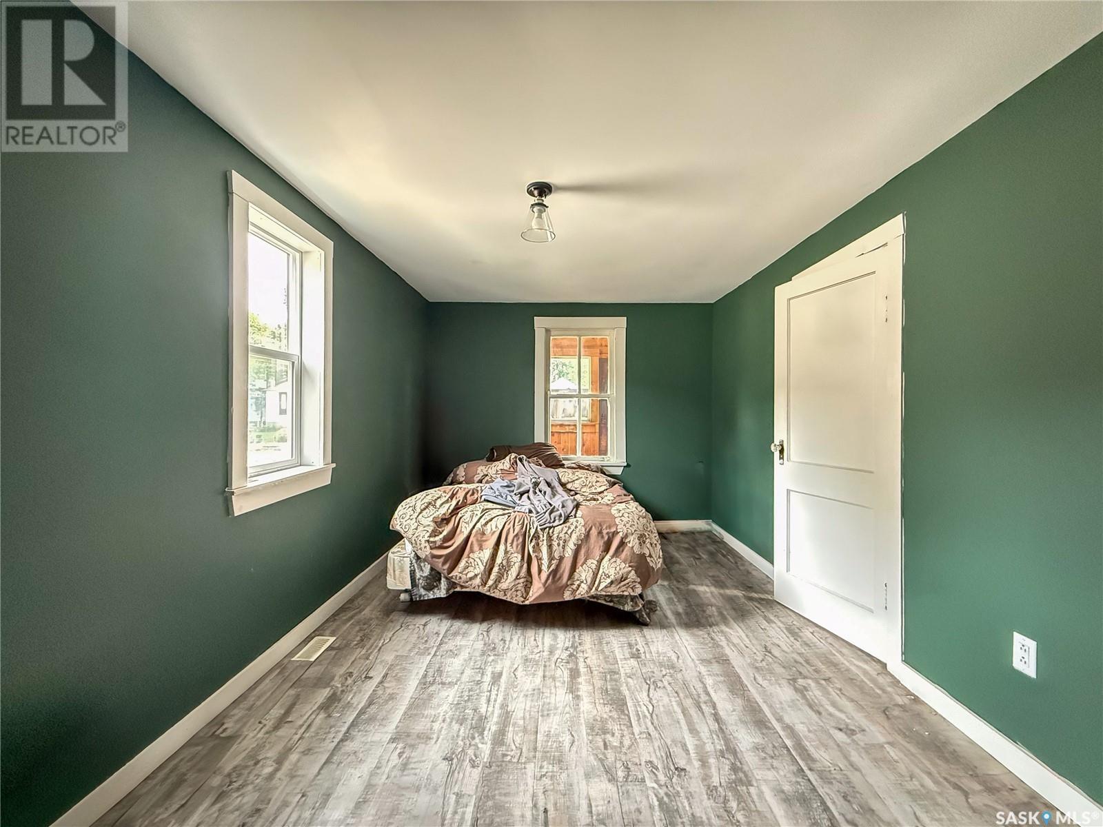 224 Front Street, Eastend, SK - Indoor Photo Showing Bedroom