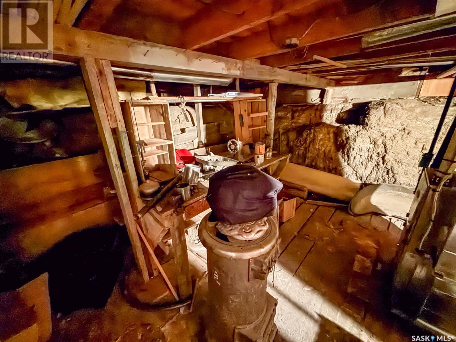 224 Front Street, Eastend, SK - Indoor