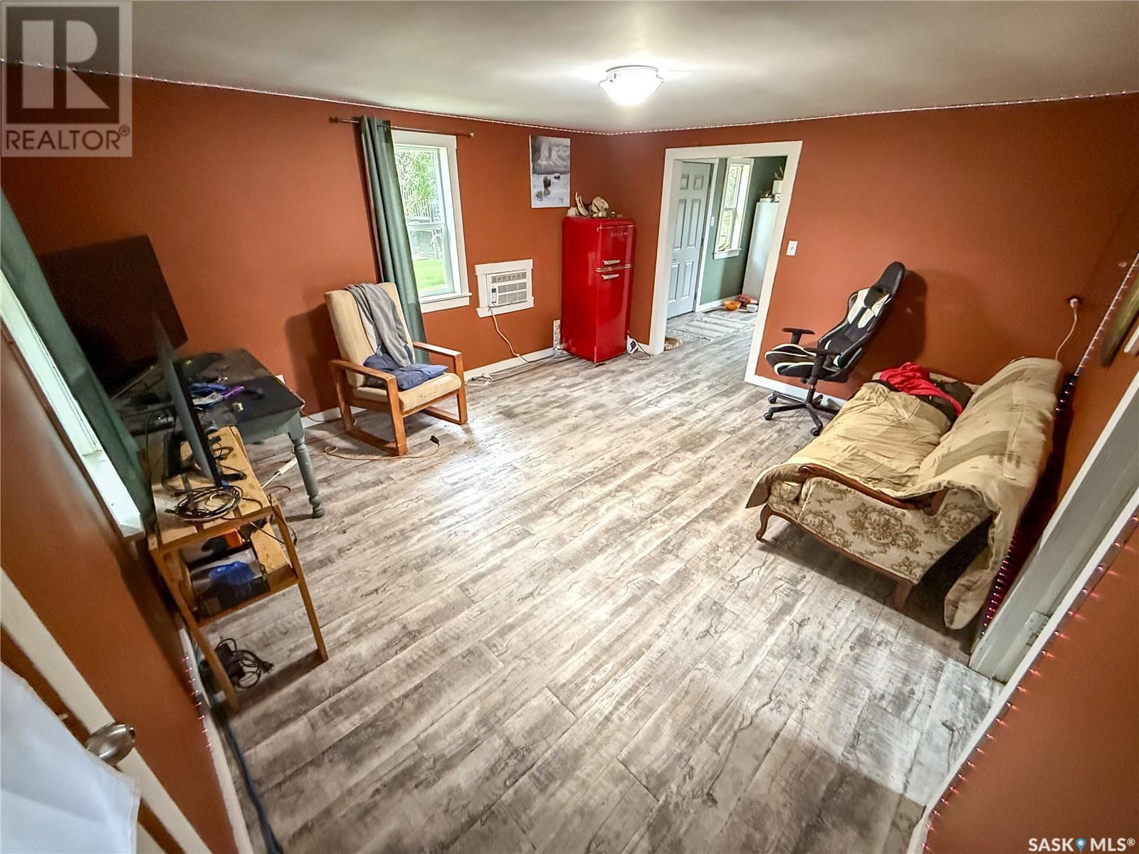 224 Front Street, Eastend, SK - Indoor Photo Showing Other Room