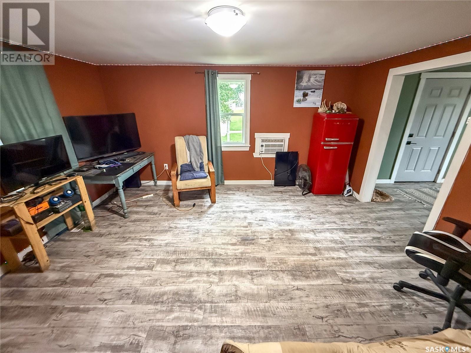 224 Front Street, Eastend, SK - Indoor With Fireplace