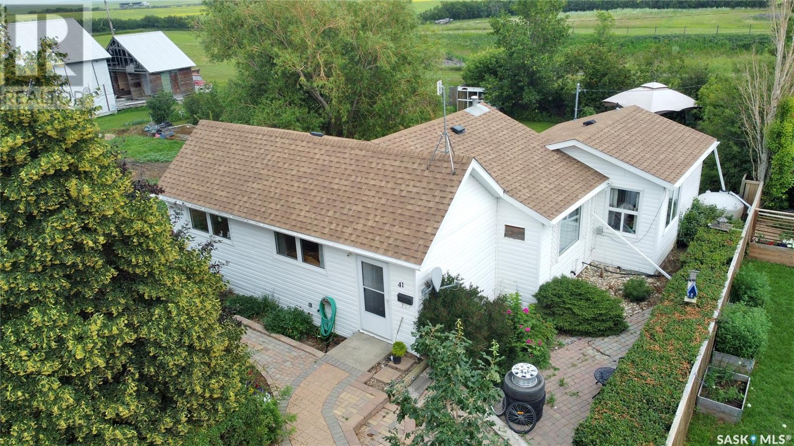 41 Main Street, Tuxford, SK - Outdoor