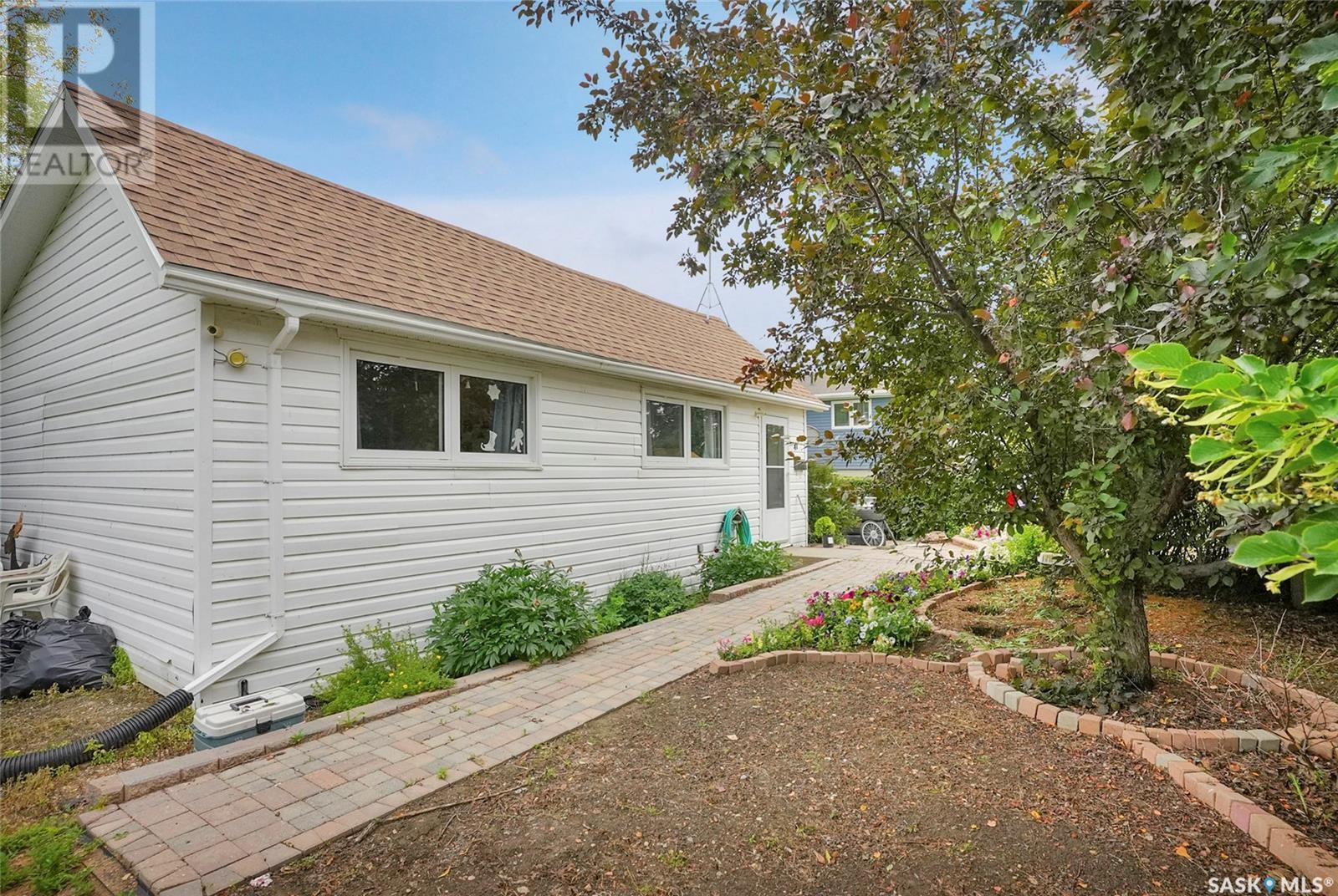 41 Main Street, Tuxford, SK - Outdoor