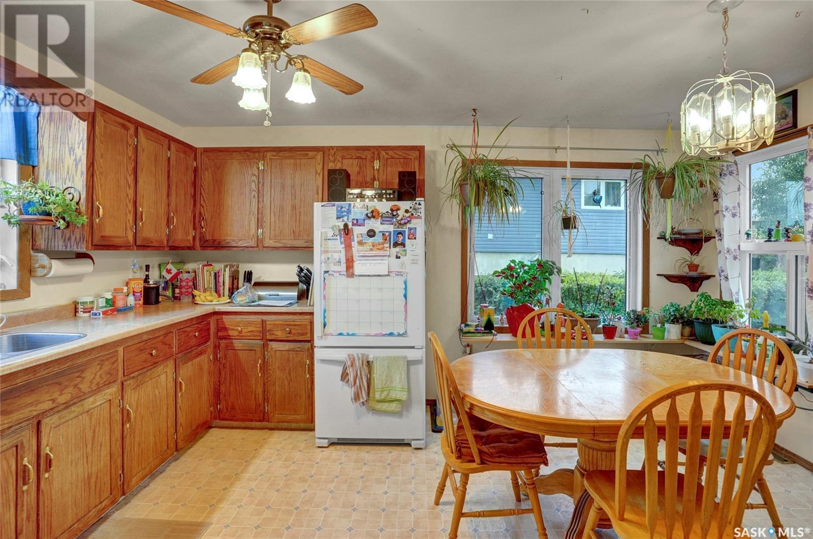 41 Main Street, Tuxford, SK - Indoor