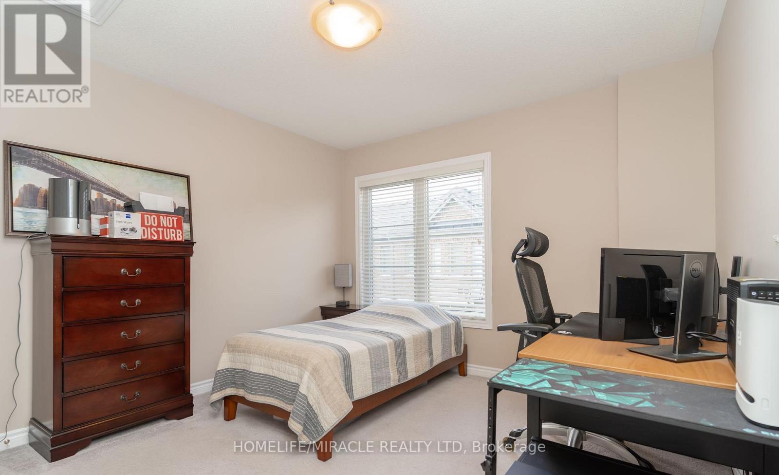 140 - 200 Veterans Drive, Brampton, ON - Indoor Photo Showing Bedroom