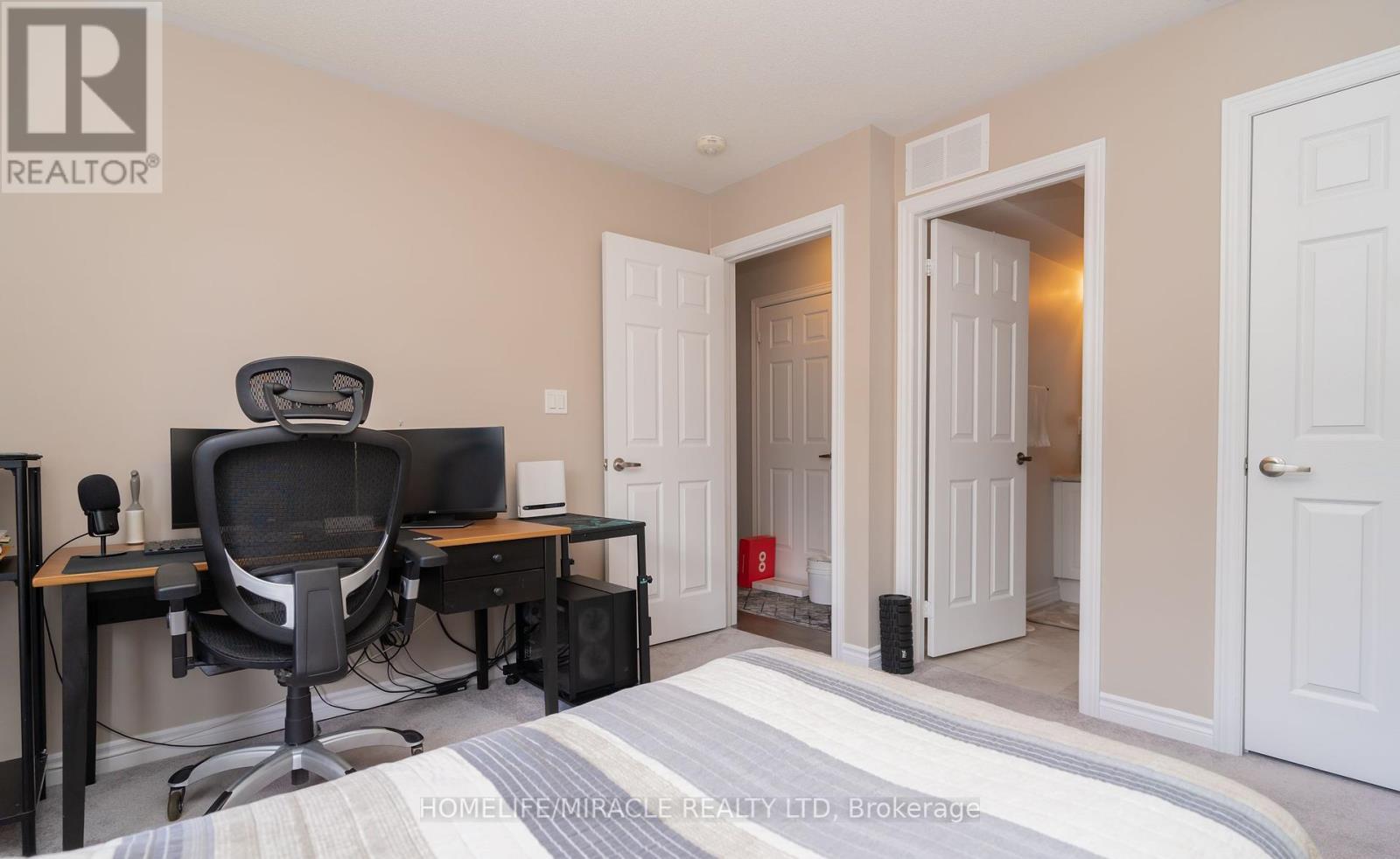 140 - 200 Veterans Drive, Brampton, ON - Indoor Photo Showing Bedroom