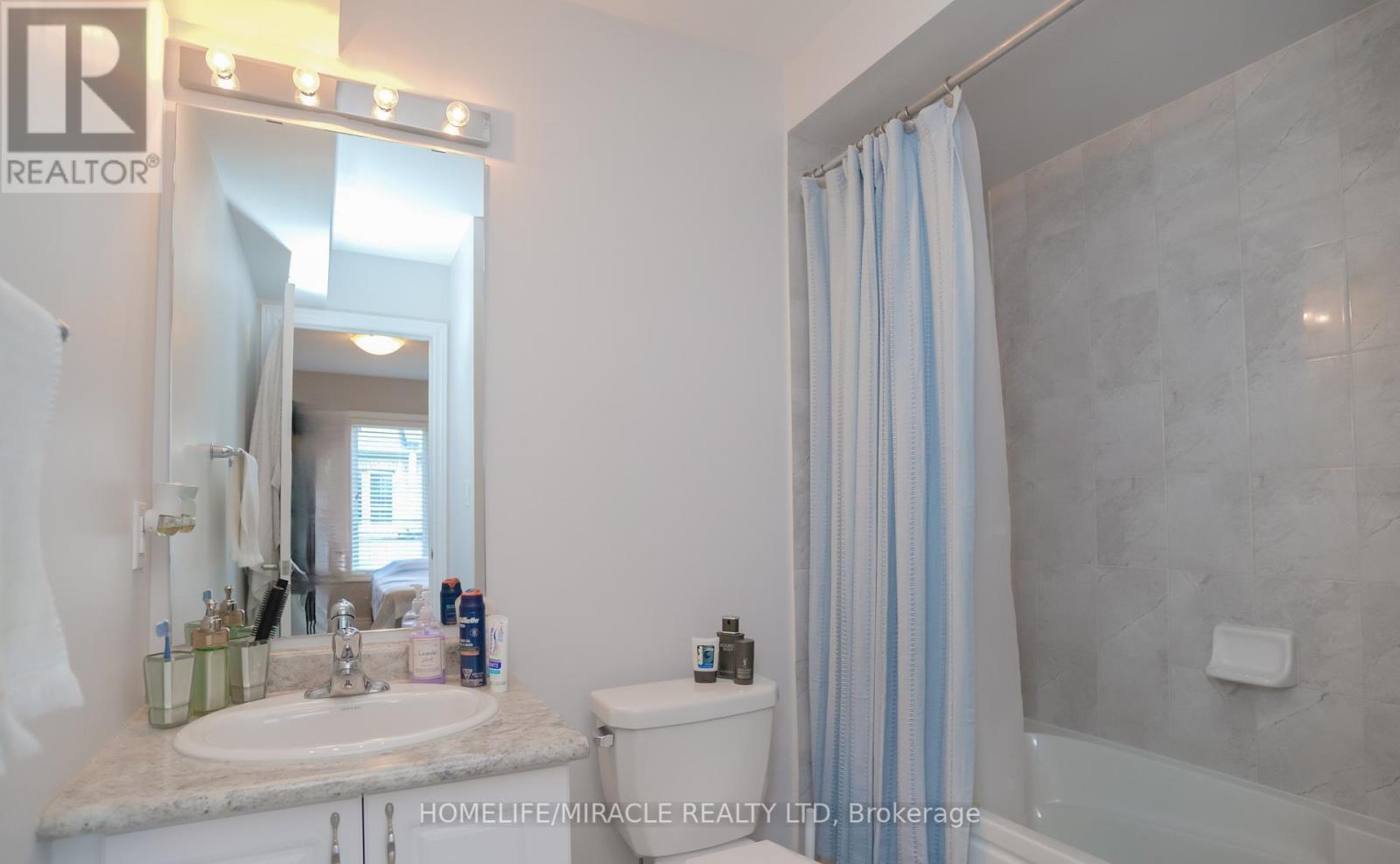 140 - 200 Veterans Drive, Brampton, ON - Indoor Photo Showing Bathroom