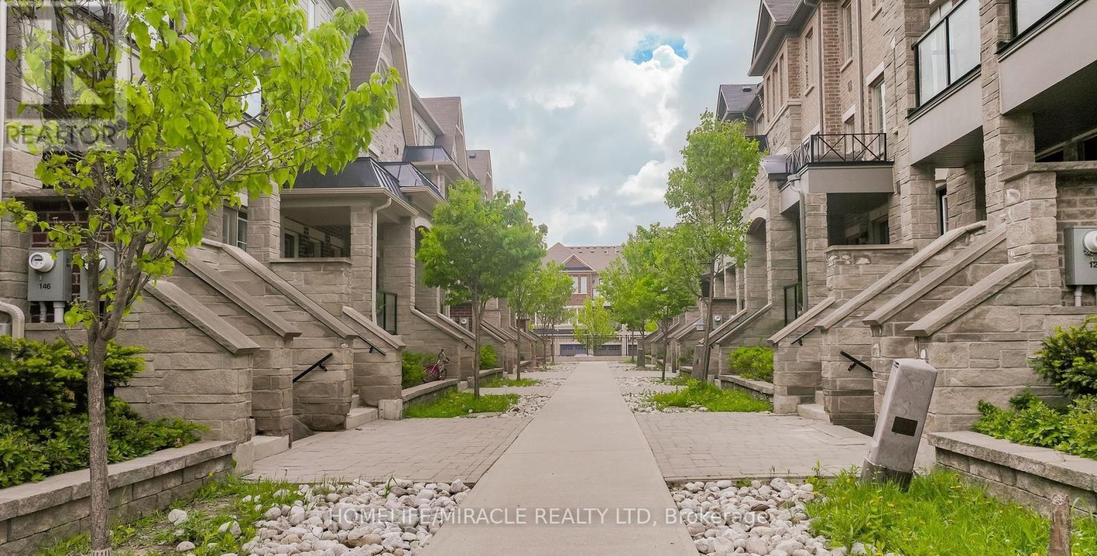 140 - 200 Veterans Drive, Brampton, ON - Outdoor