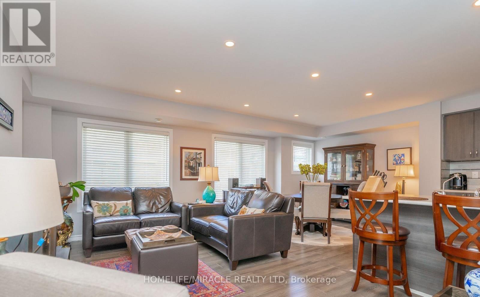 140 - 200 Veterans Drive, Brampton, ON - Indoor Photo Showing Living Room
