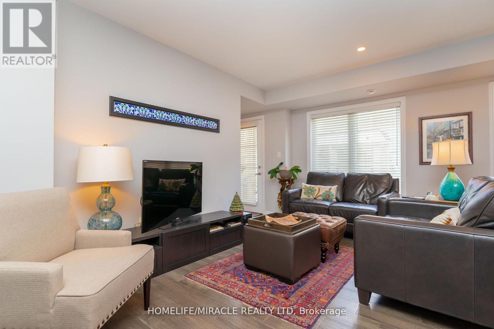 140 - 200 Veterans Drive, Brampton, ON - Indoor Photo Showing Living Room