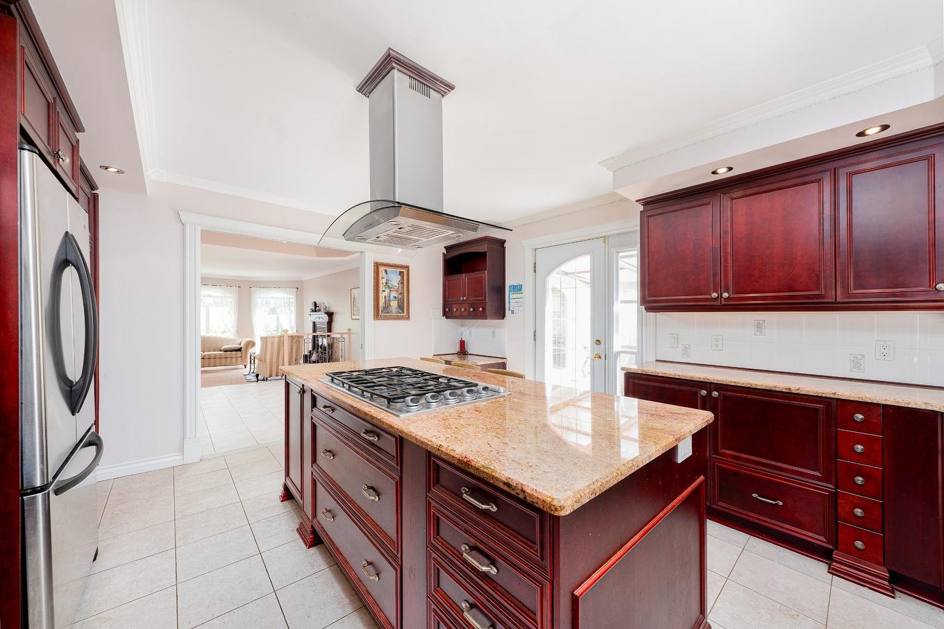 Cuisine - 163 Ch. Du Domaine-St-Sauveur, Saint-Sauveur, QC - Indoor Photo Showing Kitchen