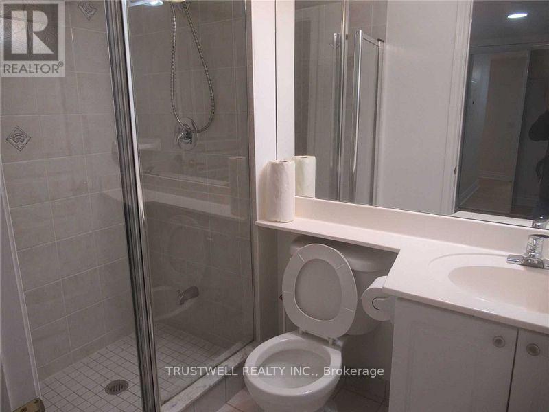 1618 - 15 Northtown Way, Toronto, ON - Indoor Photo Showing Bathroom