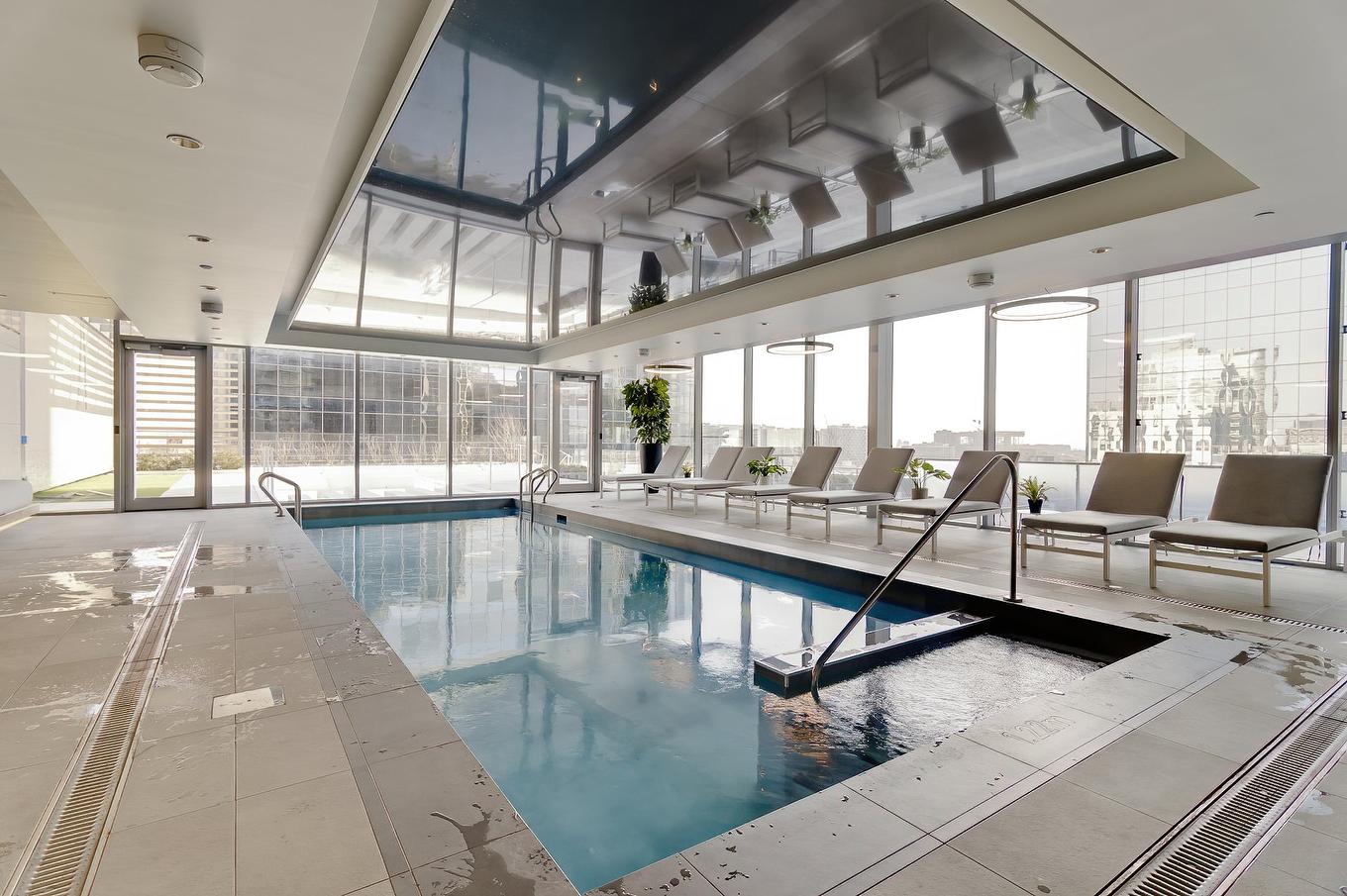 Pool - 4702-720 Rue St-Jacques, Montréal (Ville-Marie), QC - Indoor Photo Showing Other Room With In Ground Pool