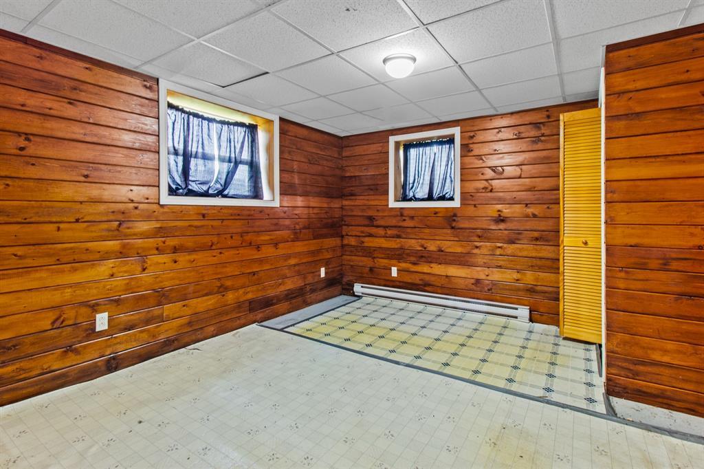 215 Main Street, Long Harbour, NL