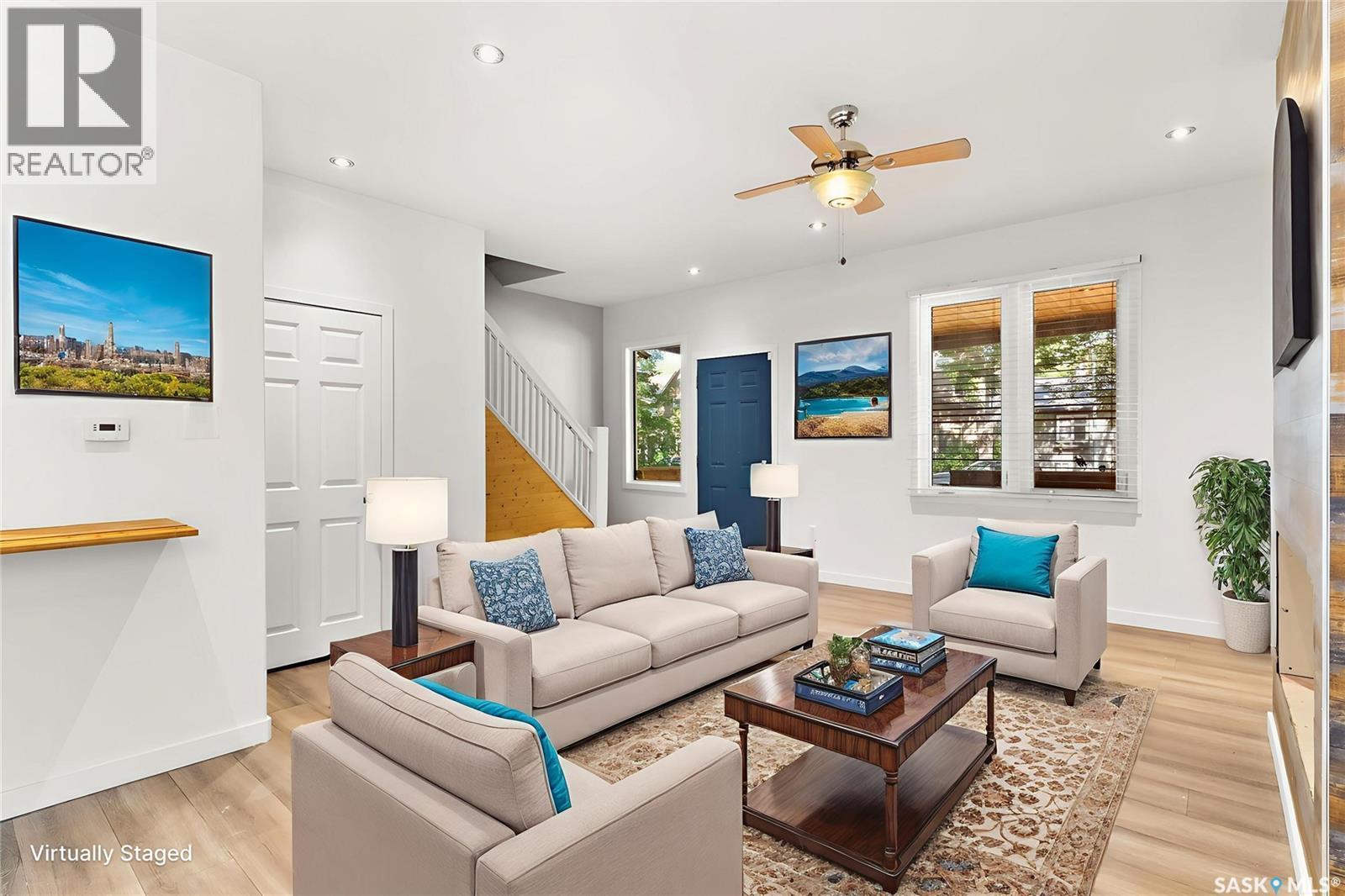 2358 Montreal Street, Regina, SK - Indoor Photo Showing Living Room